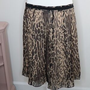 John Paul Richard Cheetah Print 100% Silk Skirt Size 14 Petite.
